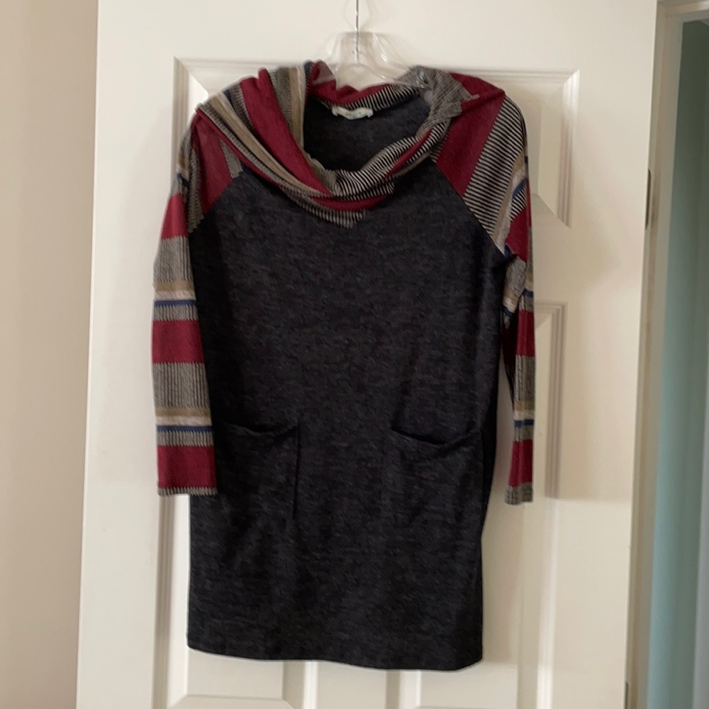 Eloges pocketed tunic